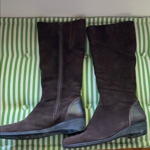 GUC La Canadienne brown suede waterproof boots